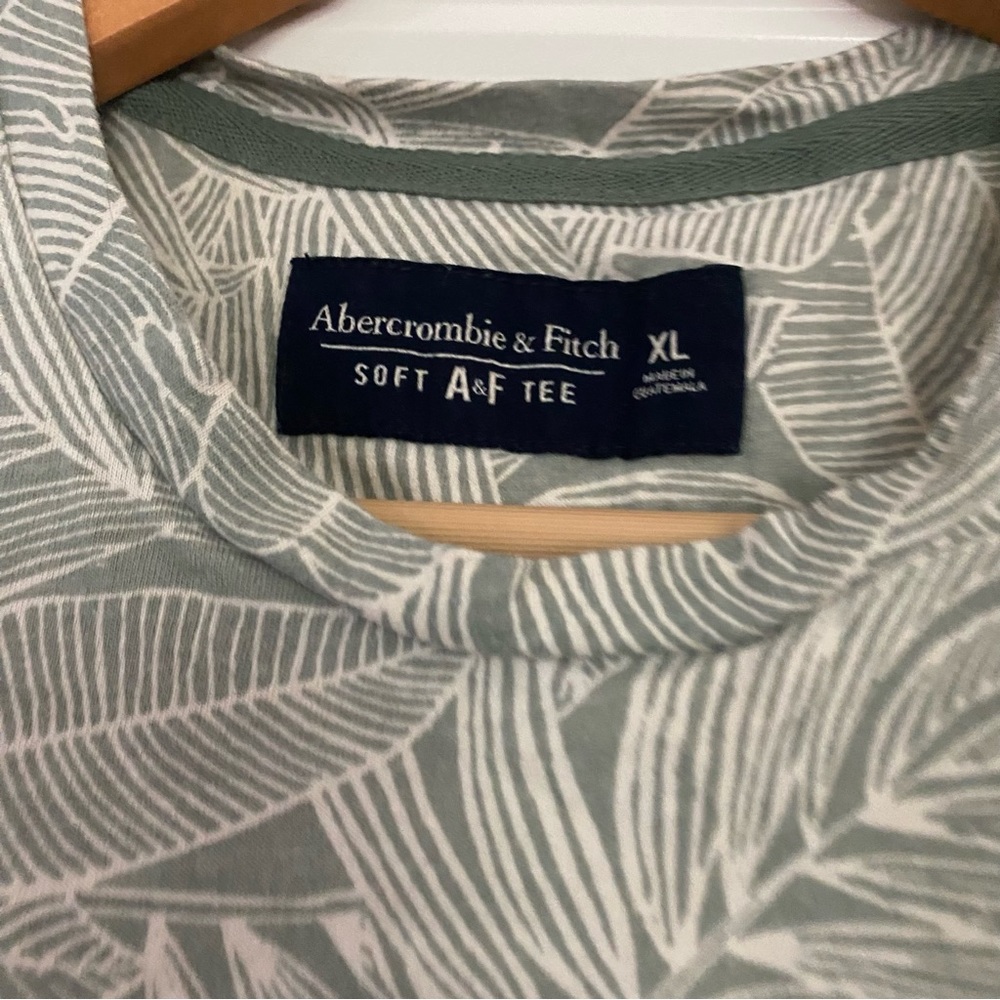 T-Shirt Bundle - Picture 3 of 5